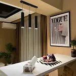 Sas 1 Luxury Mamaia