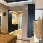 Sas 1 Luxury