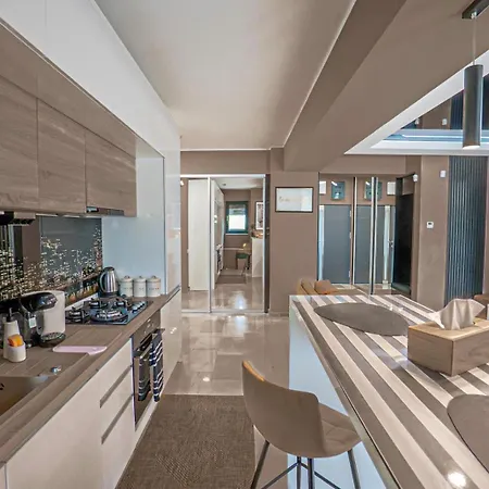 Sas 1 Luxury