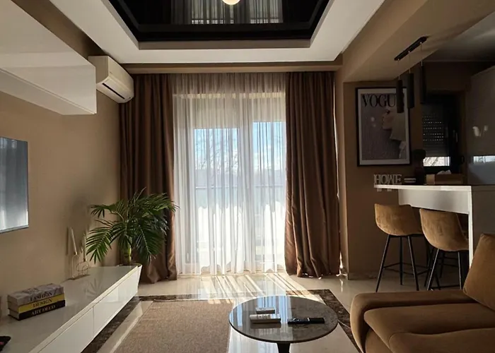 Sas 1 Luxury Apartment Mamaia